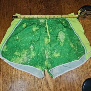 Nike Women's Large Green Athletic Shorts Dri-Fit Running Workout NWOT